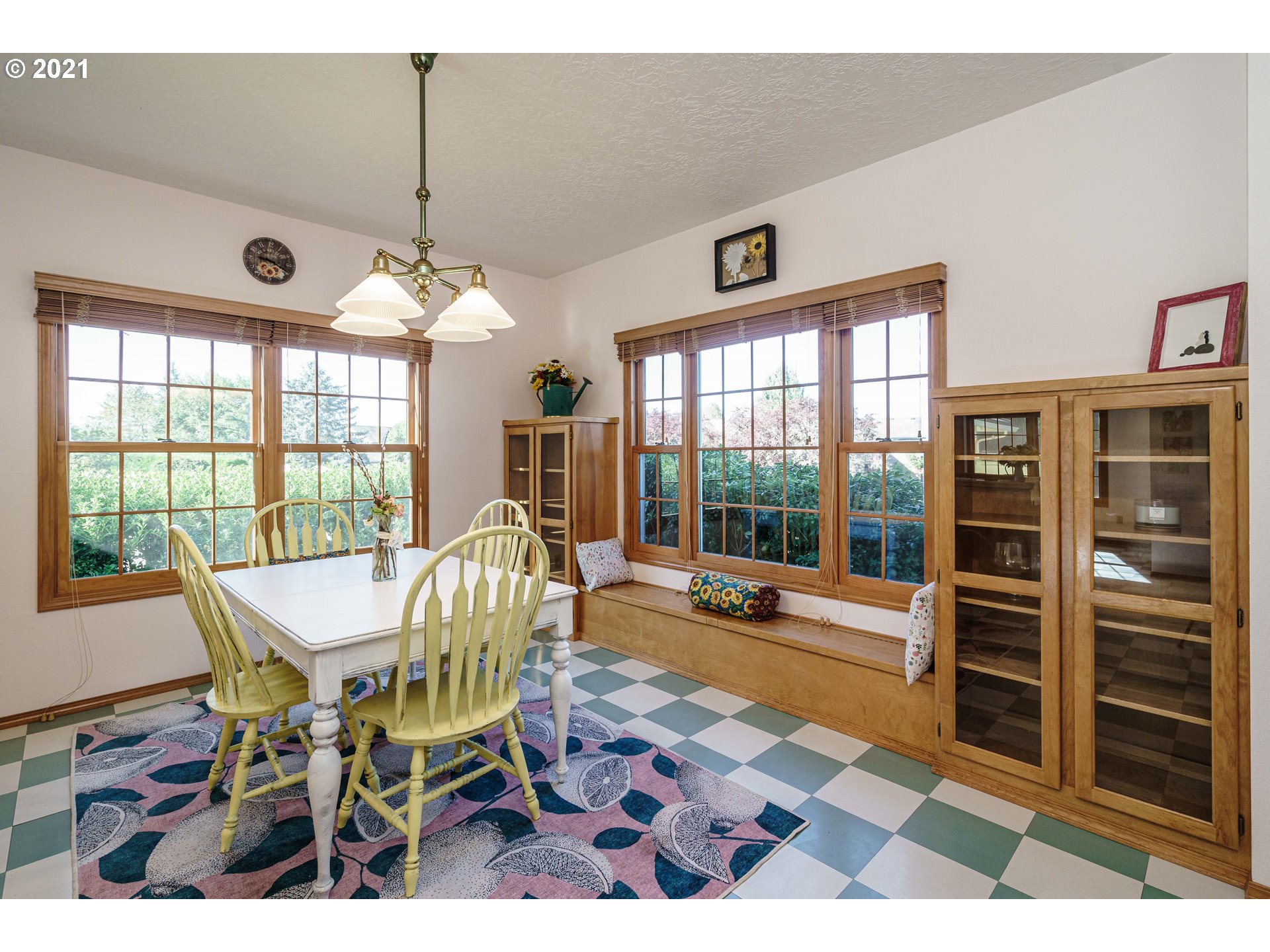 20045 Southwest Nancy Lane Aloha, OR 97007 - Photo 11 of 32 Gallery Image 11