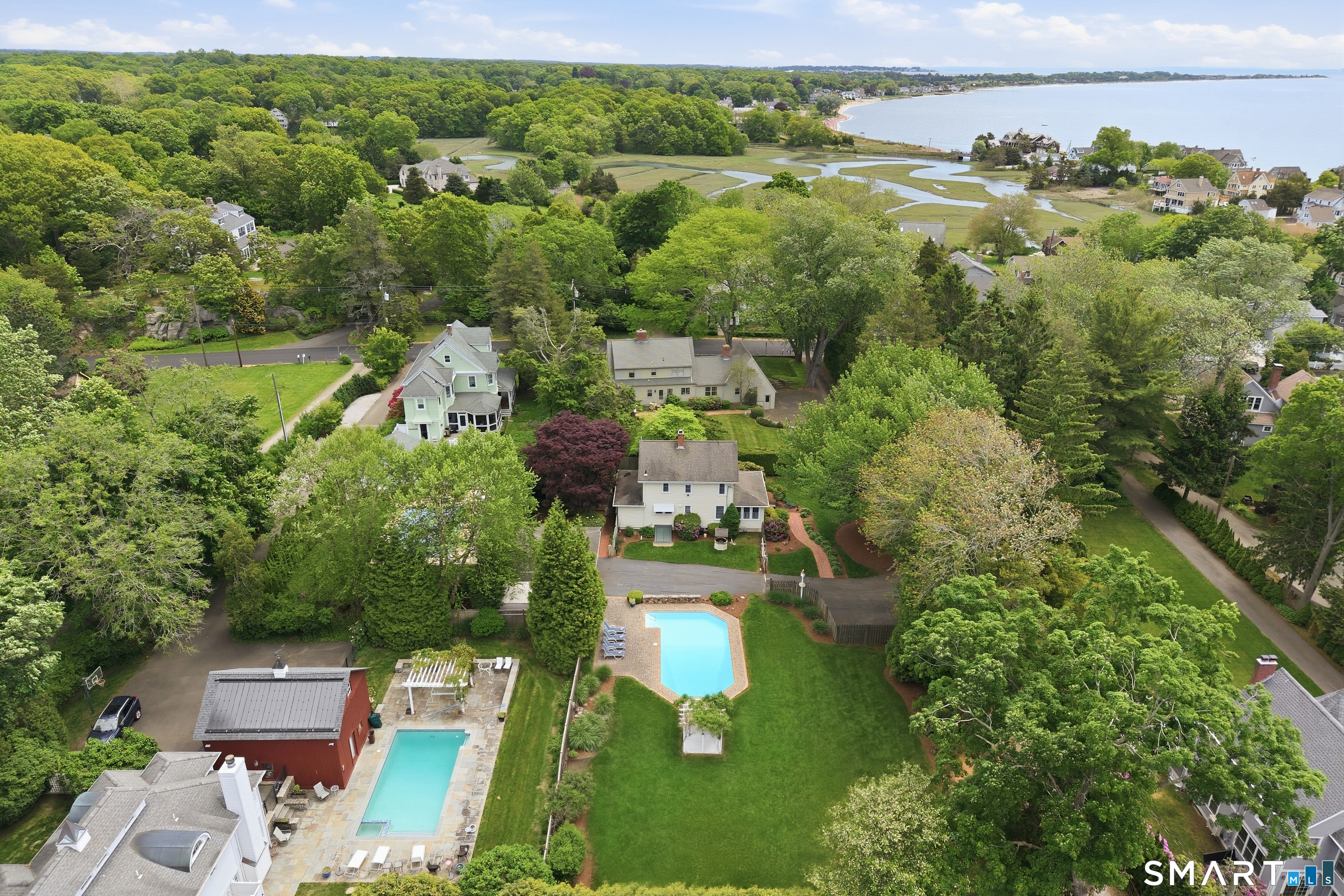 86 East Wharf Road Madison, CT 06443 - Photo 6 of 40 Private interior lot with Pool!