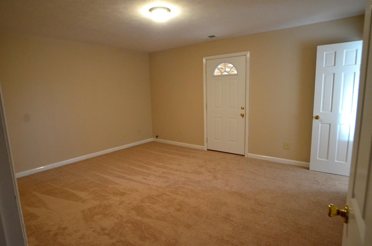 2485 Sand Hill Road Irvine, KY 40336 - Photo 16 of 30 Tons of room for all your large bedroom