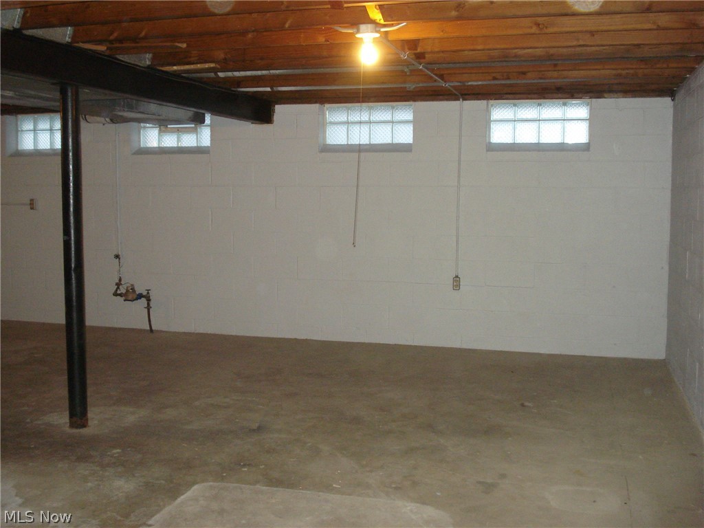 30908 Roosevelt Road Wickliffe, OH 44092 - Photo 23 of 29 Gallery Image 23