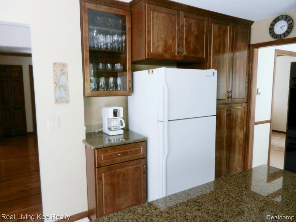 1793 Snowden Circle Rochester, MI 48306 - Photo 18 of 34 DSCN1748.jpg