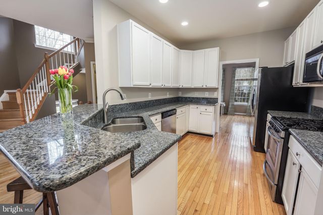 $818,000 | 6591 Kiernan Court, Alexandria, VA 22315