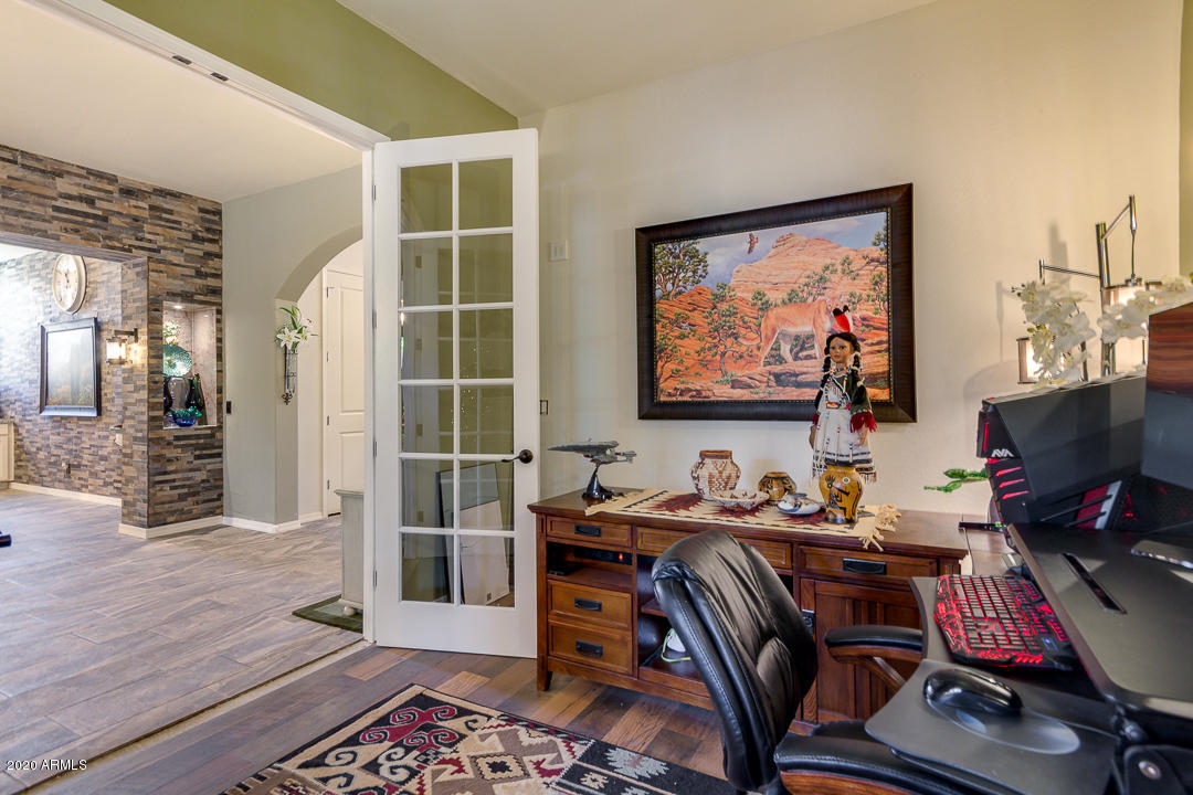 2913 East Harwell Road Phoenix, AZ 85042 - Photo 8 of 60 06- Harwell