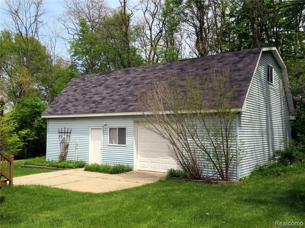 6730 Sheldon Road Whitmore Lake, MI 48189 - Photo 8 of 30 IMG_0889.JPG