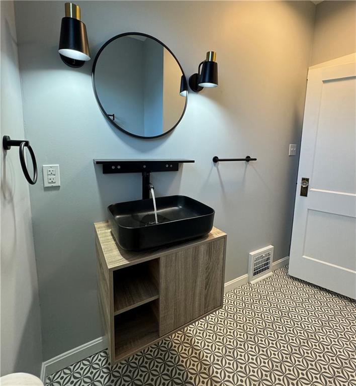 714 Mercer Road Beaver Falls, PA 15010 - Photo 24 of 47 Gallery Image 24