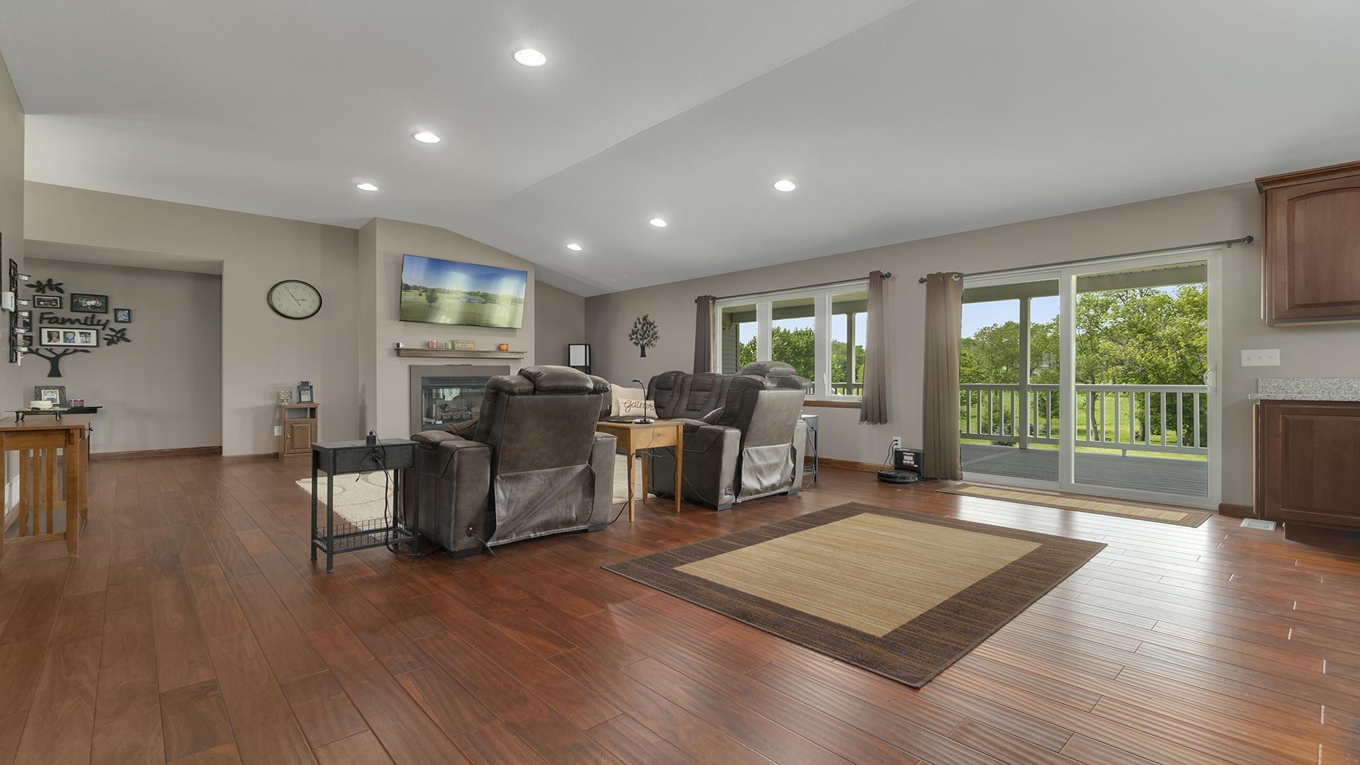 2814 Squaw Prairie Road Belvidere, IL 61008 - Photo 11 of 60 Gallery Image 11