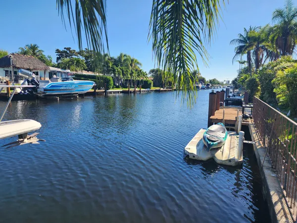 $5,300 | 191 Southeast 9th Court, Pompano Beach, FL 33060