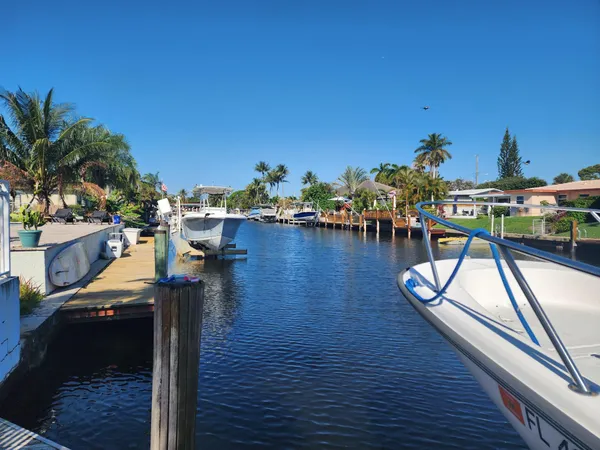 $5,300 | 191 Southeast 9th Court, Pompano Beach, FL 33060