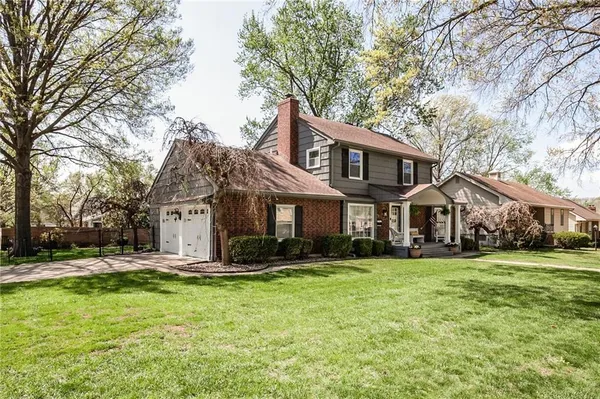 $340,000 | 2703 Northeast 68 Terrace, Kansas City, MO 64119