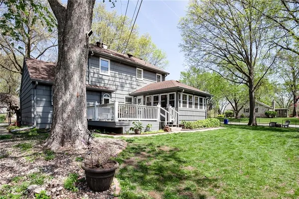 $340,000 | 2703 Northeast 68 Terrace, Kansas City, MO 64119
