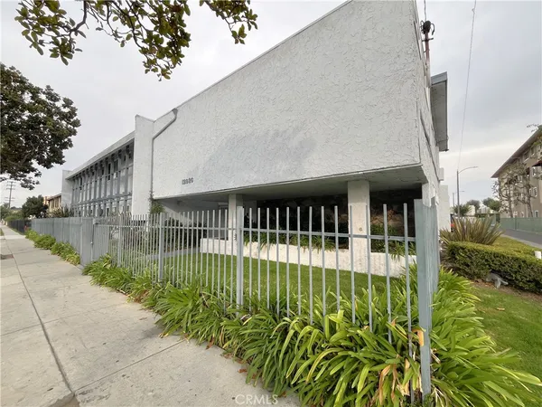 $1,395 | 12926 Doty Avenue, Unit 20, Hawthorne, CA 90250