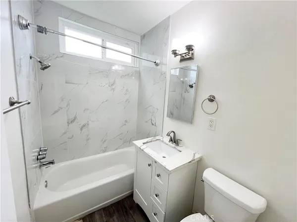 $1,395 | 12926 Doty Avenue, Unit 20, Hawthorne, CA 90250