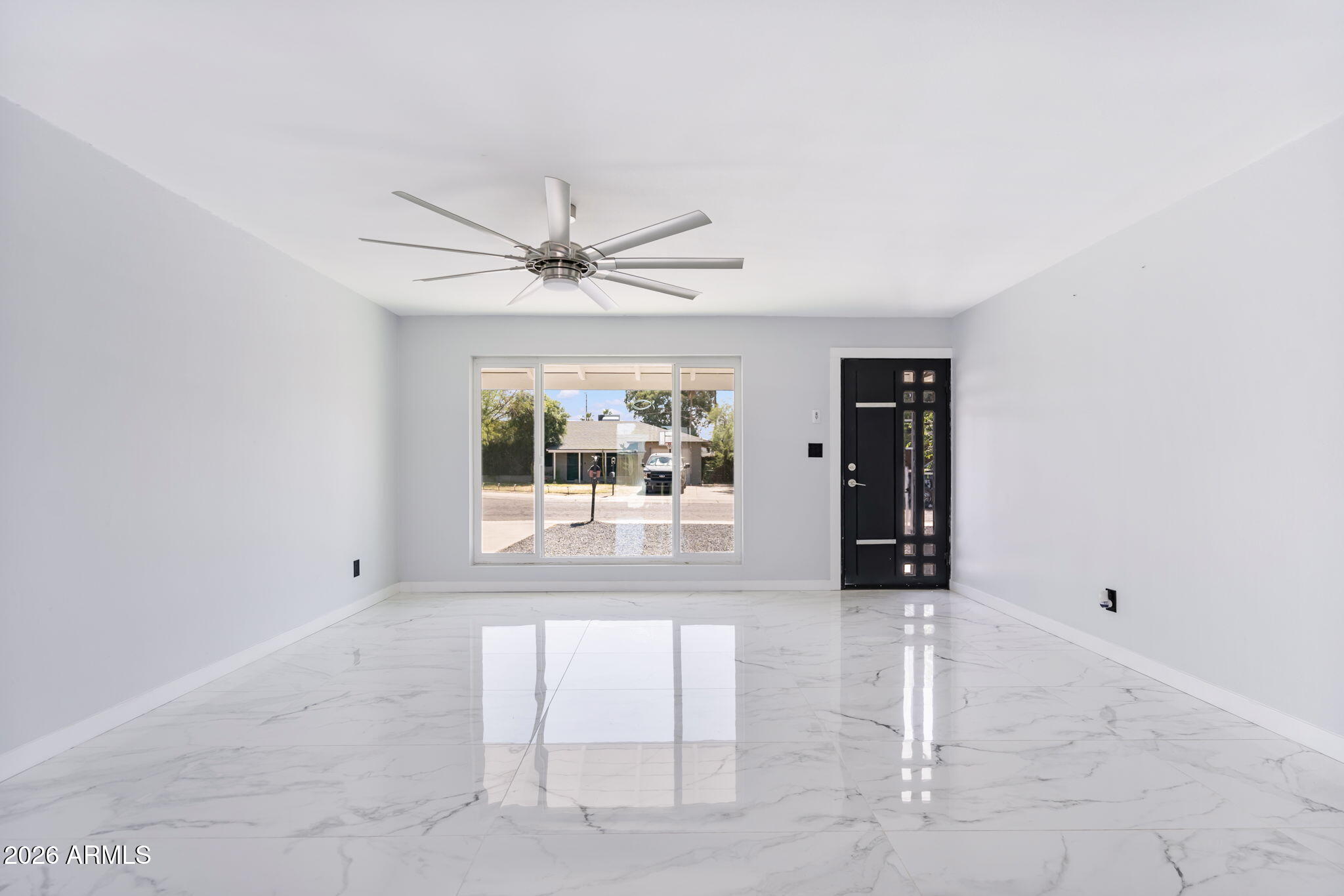 9044 North 16th Drive Phoenix, AZ 85021 - Photo 5 of 34 _DSC8877