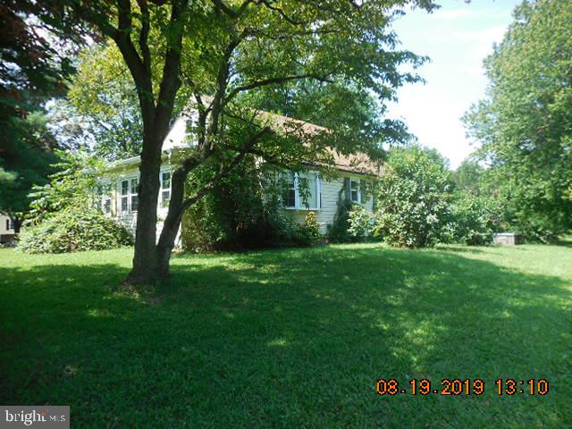 33 Meadow Road New Castle, DE 19720 - Photo 2 of 22 Gallery Image 2