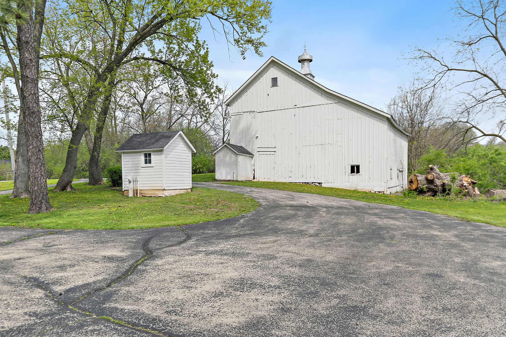 14019 Davis Road Woodstock, IL 60098 - Photo 34 of 45 Gallery Image 34