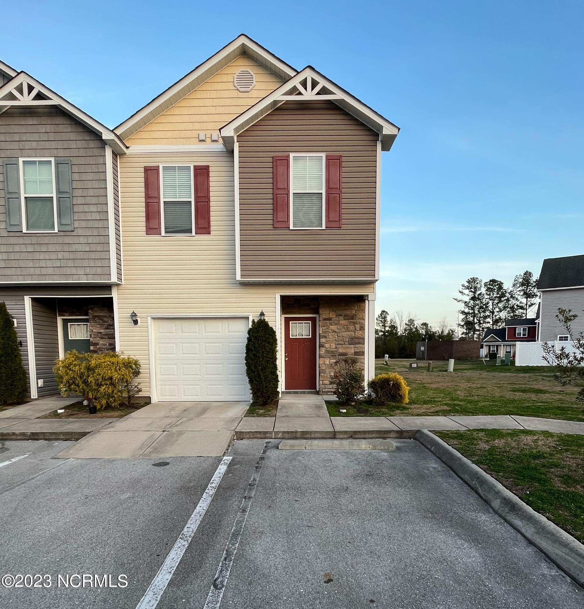 532 Caldwell Loop Jacksonville, NC 28546 - Photo 1 of 11 Front