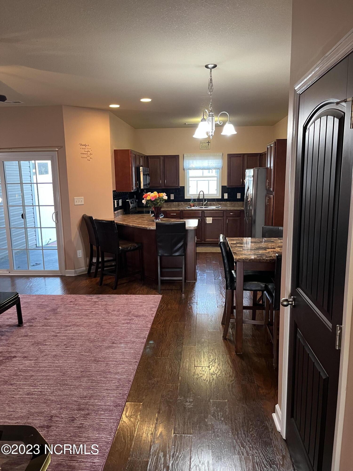 532 Caldwell Loop Jacksonville, NC 28546 - Photo 3 of 11 B329DE4E-C17E-4FBB-B04A-E411AFE21035