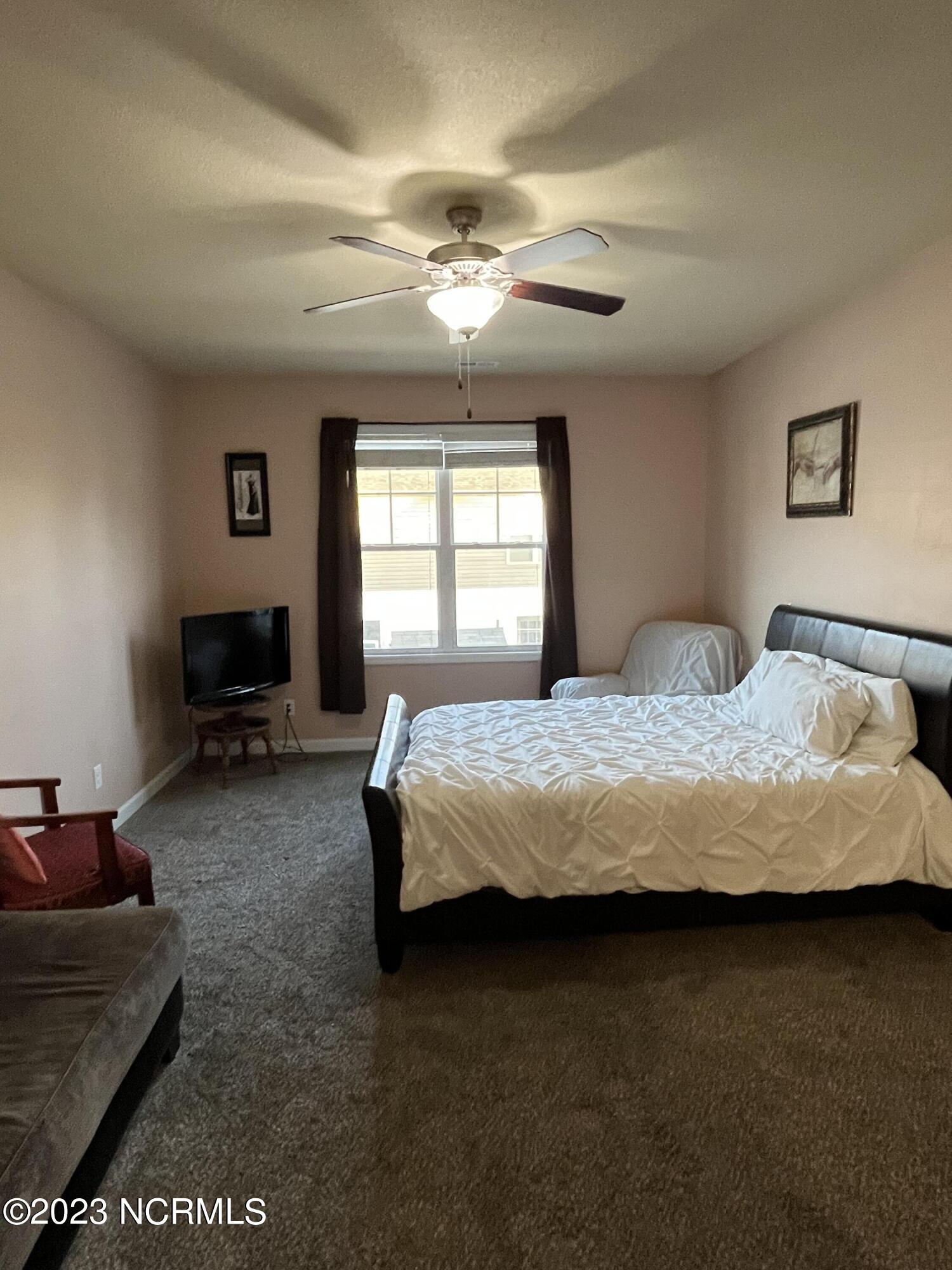532 Caldwell Loop Jacksonville, NC 28546 - Photo 7 of 11 90545E93-0CBE-4E4B-A24D-A55D16F3692E
