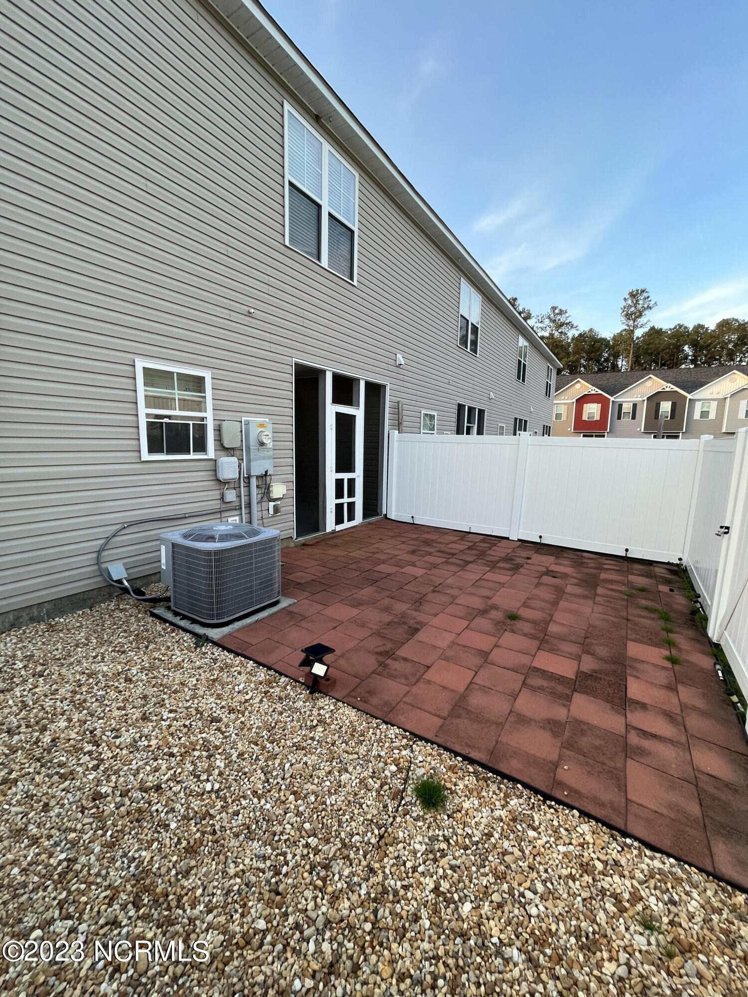 532 Caldwell Loop Jacksonville, NC 28546 - Photo 10 of 11 5589DAD6-92E7-4CBD-944A-E8B87BE63DA8