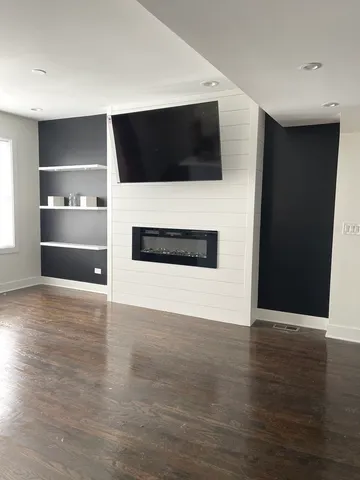 $3,100 | 6553 South Eberhart Avenue, Chicago, IL 60637