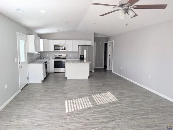 $235,000 | 317 South Walnut Street, Lebo, KS 66856