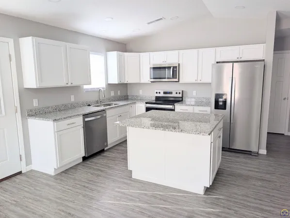 $235,000 | 317 South Walnut Street, Lebo, KS 66856