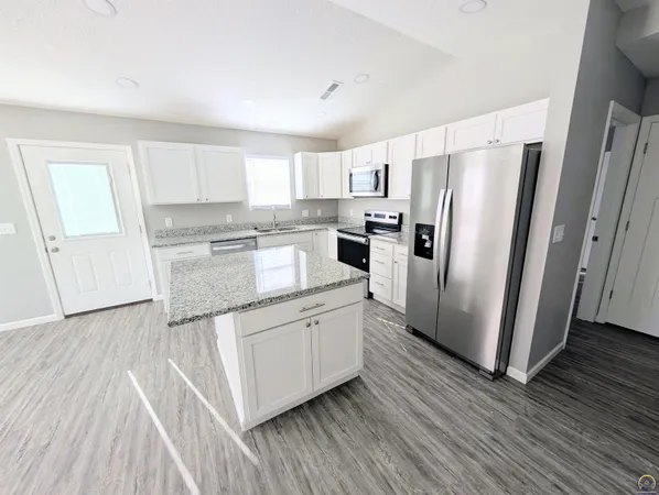 $235,000 | 317 South Walnut Street, Lebo, KS 66856