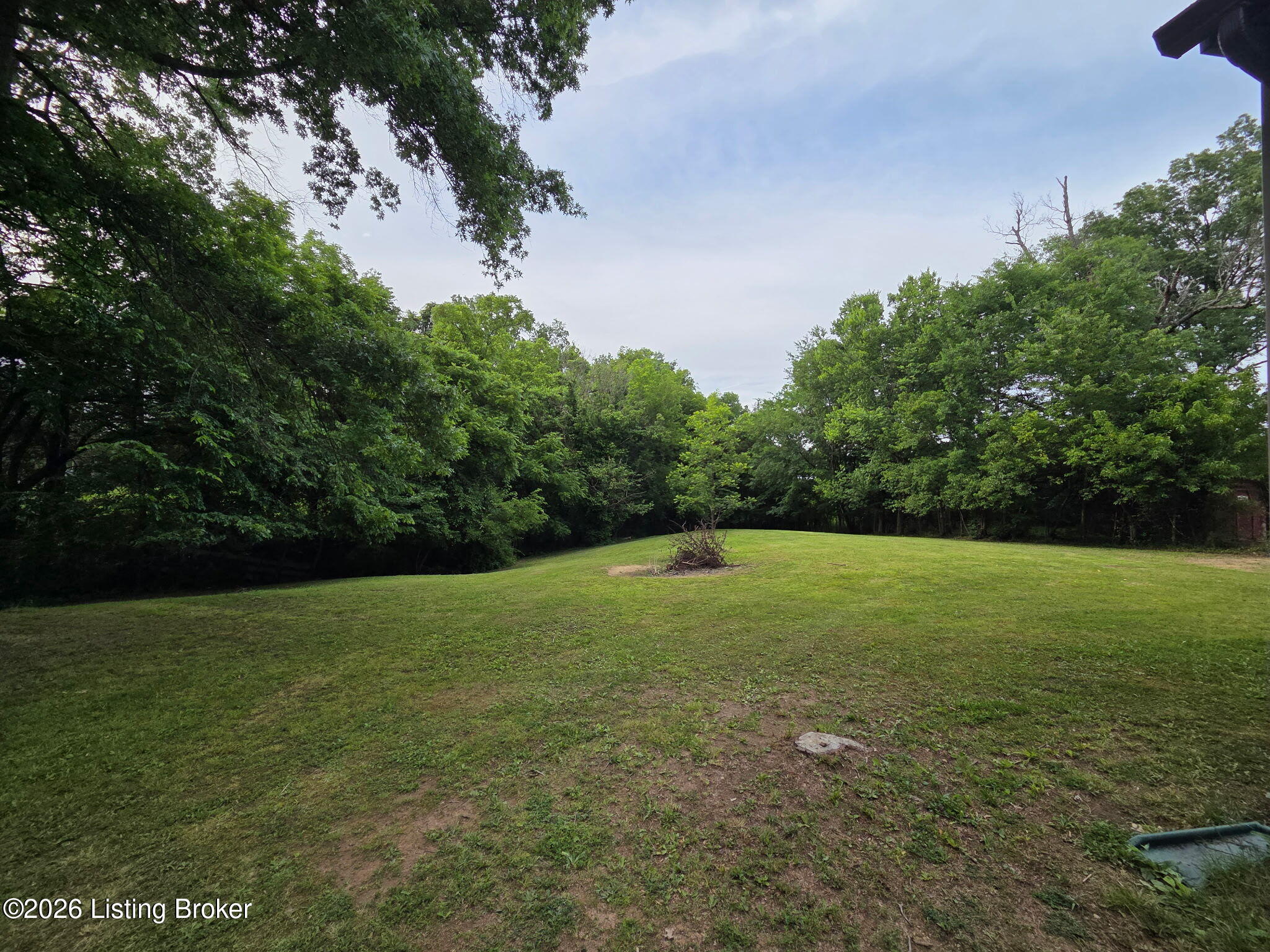 230 Beech Grv Road Shepherdsville, KY 40165 - Photo 8 of 43 20260529_175846