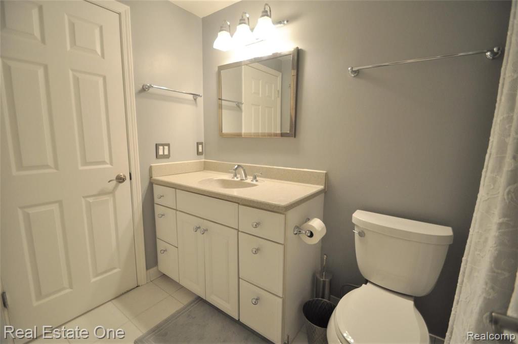 376 Willow Grove Lane, Unit 33 Rochester Hills, MI 48307 - Photo 22 of 44