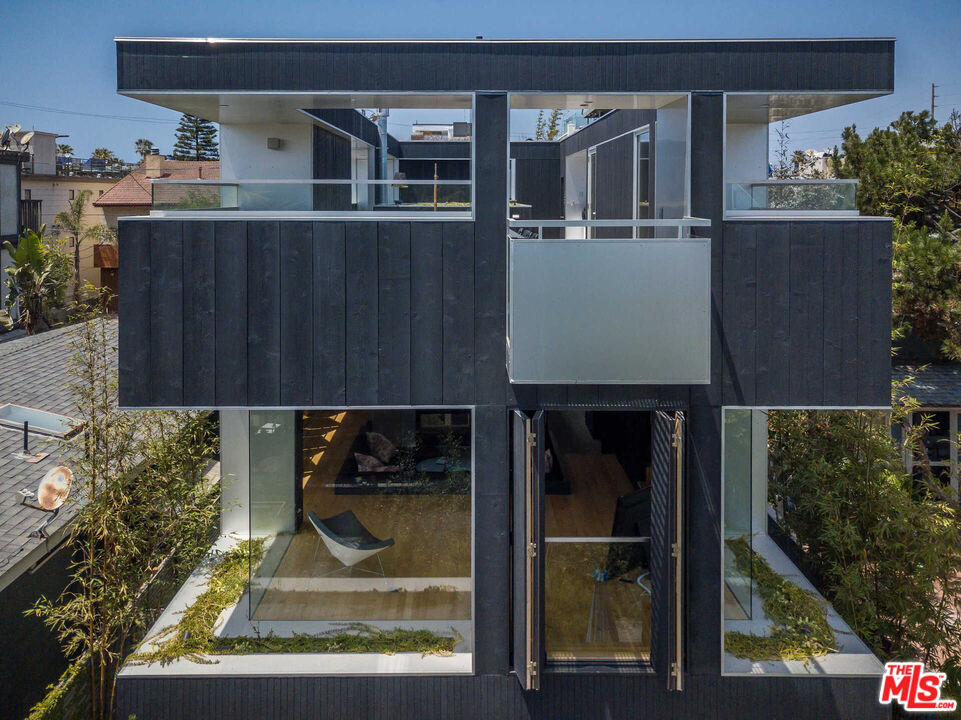 a house view with a outdoor space