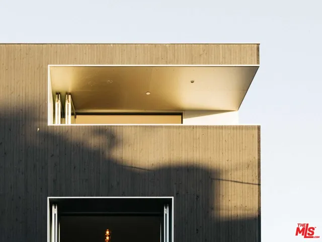 a view of house and tree