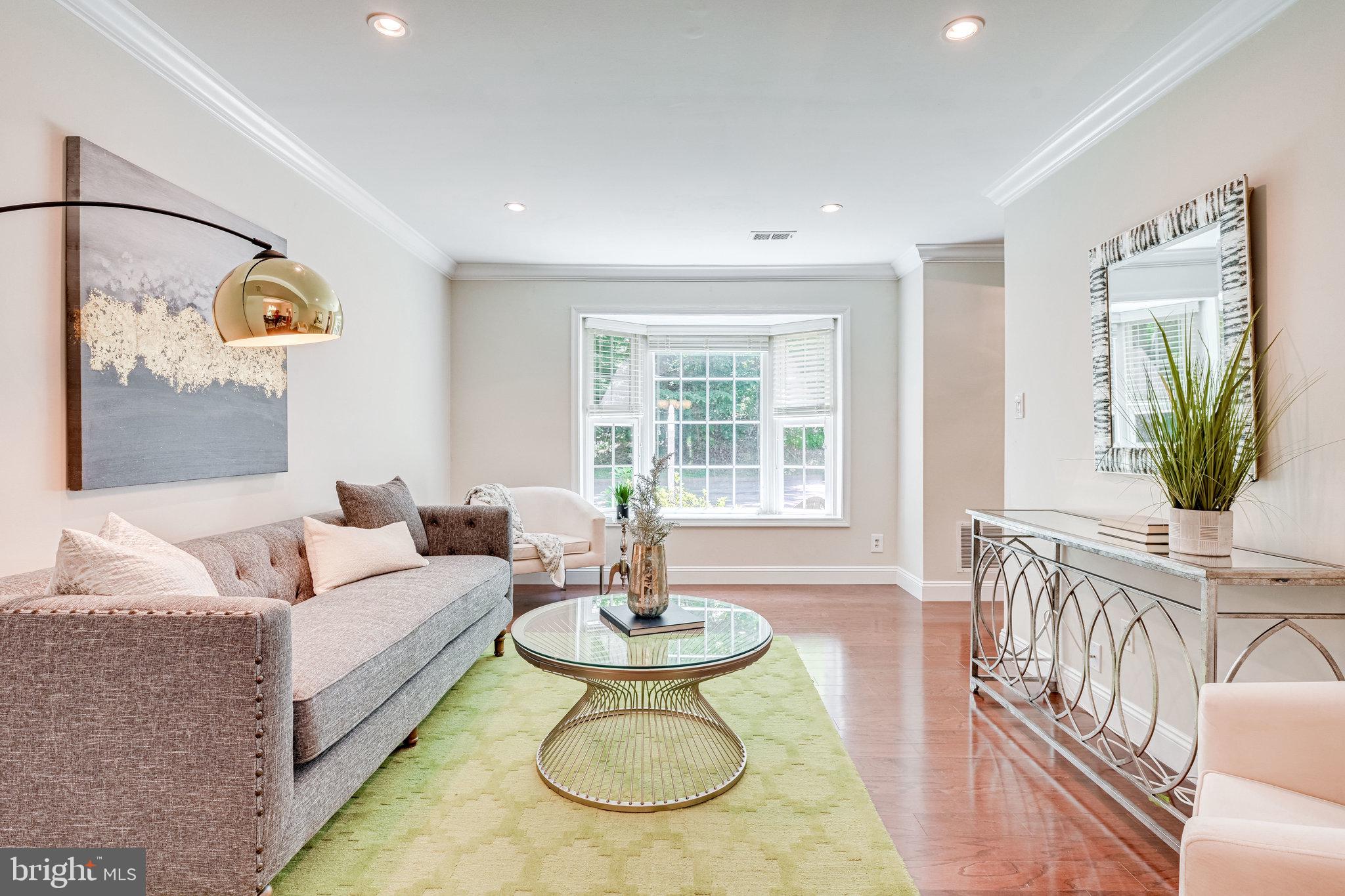 5678 Kirkham Court Springfield, VA 22151 - Photo 4 of 45 Gallery Image 4