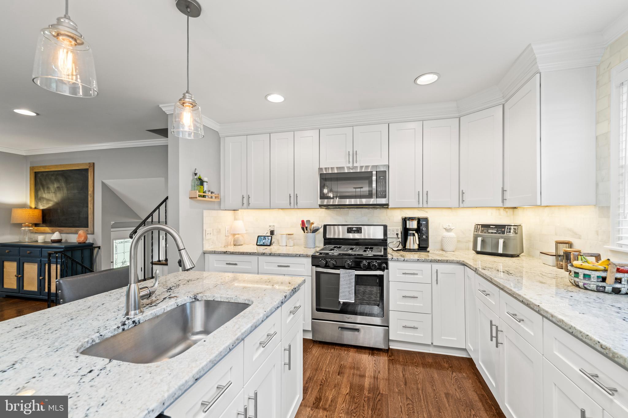 209 Charmuth Road Lutherville-Timonium, MD 21093 - Photo 13 of 43 Gourmet Kitchen