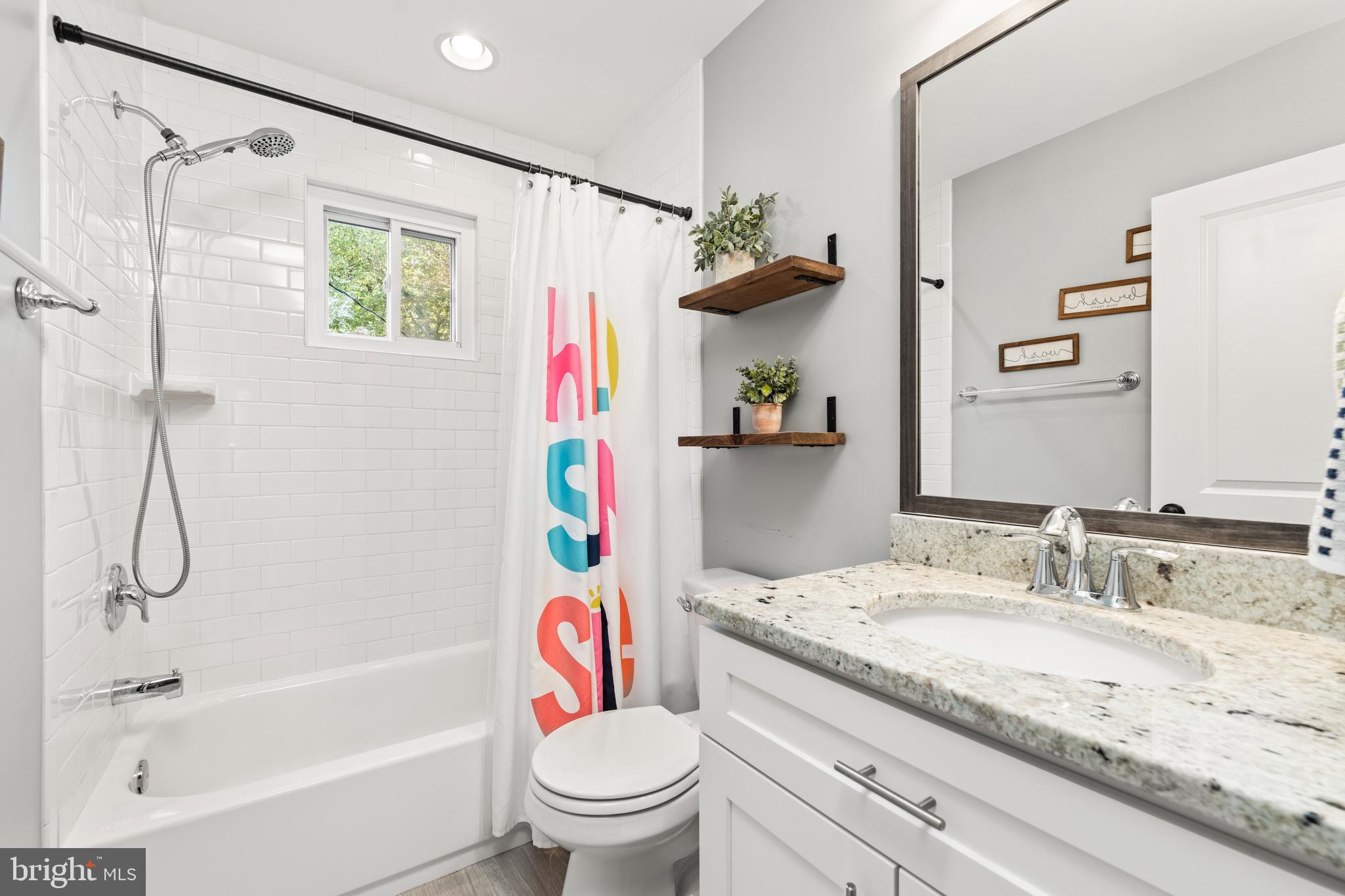 209 Charmuth Road Lutherville-Timonium, MD 21093 - Photo 24 of 43 Hall Full Bathroom