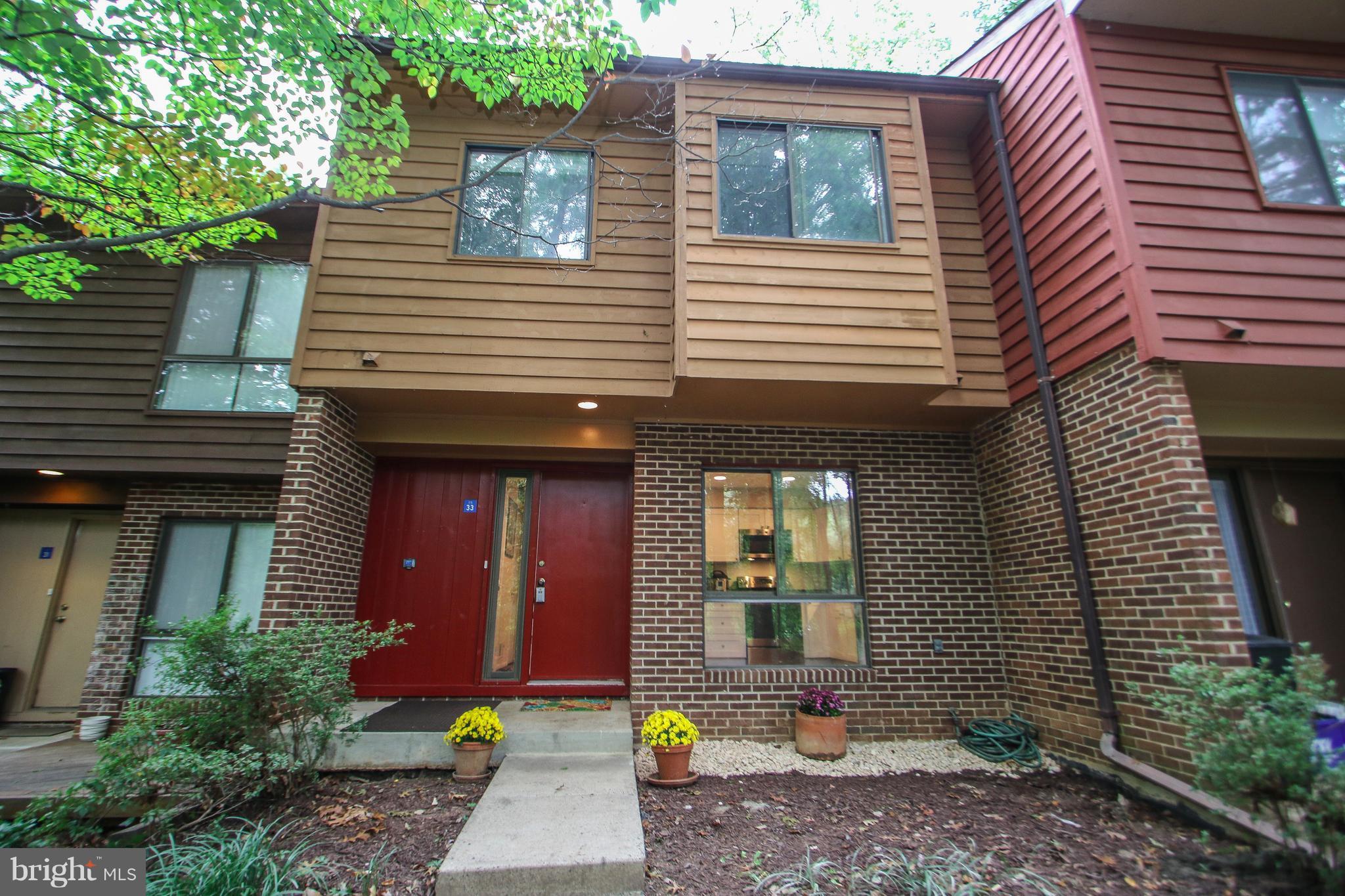 11533 Buttonwood Court Reston, VA 20191 - Photo 1 of 27 Exterior (Front)