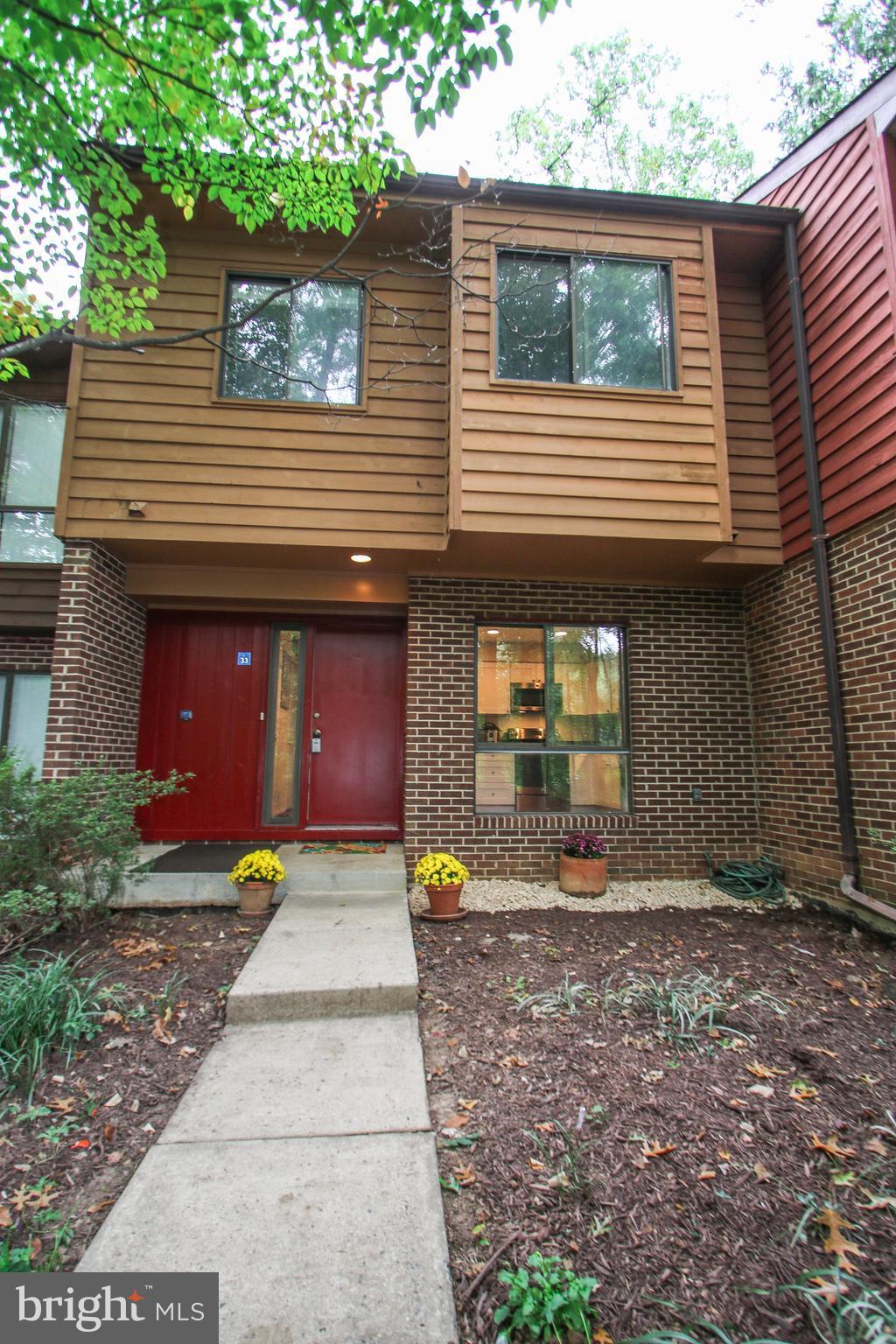 11533 Buttonwood Court Reston, VA 20191 - Photo 2 of 27 Exterior (Front)