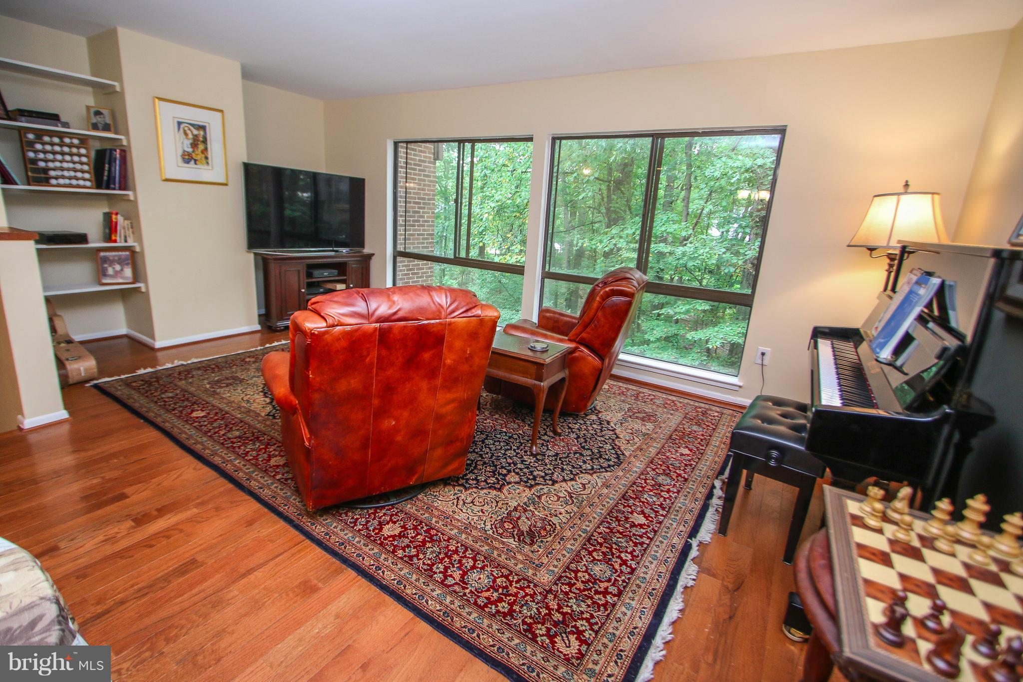 11533 Buttonwood Court Reston, VA 20191 - Photo 9 of 27 Family Room