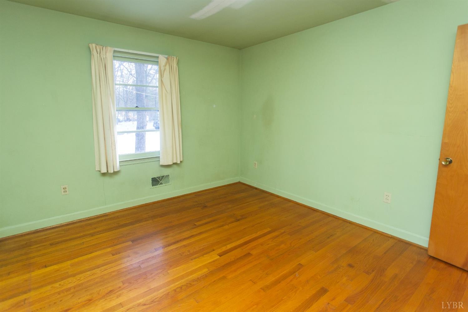 1314 Grove Road Lynchburg, VA 24502 - Photo 35 of 66 Gallery Image 35