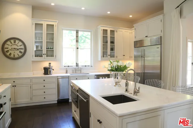 $25,000 | 2421 North Catalina Street, Los Angeles, CA 90027