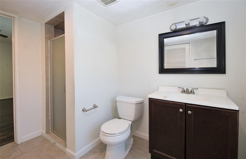 728 East 13th Street Houston, TX 77008 - Photo 10 of 14