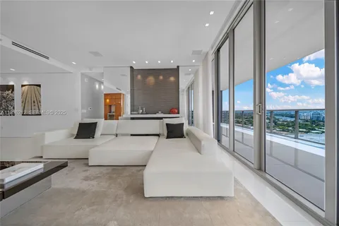 $3,595,000 | 9701 Collins Avenue, Unit 1405S, Bal Harbour, FL 33154
