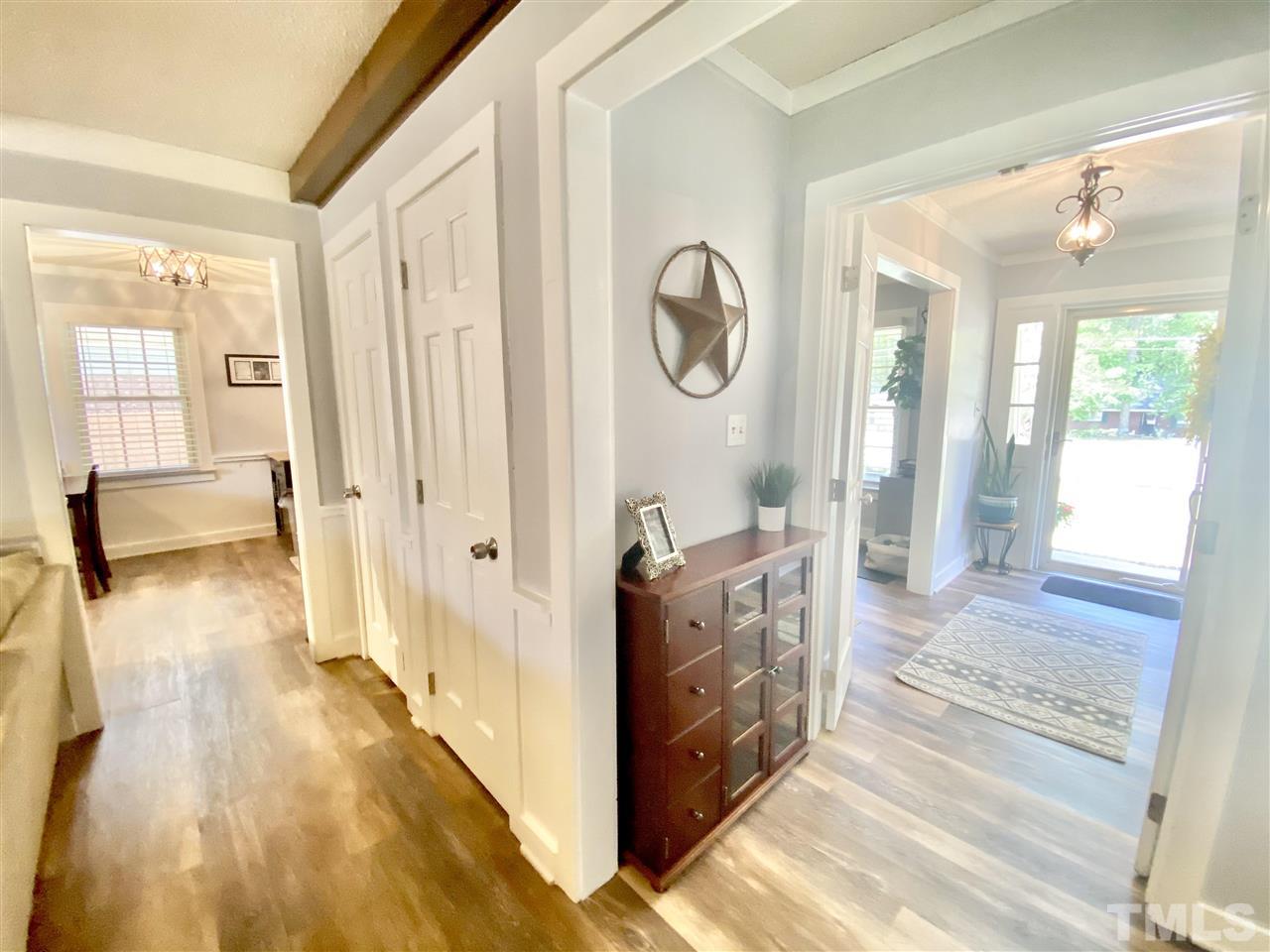 315 Walnut Street Cary, NC 27511 - Photo 4 of 22