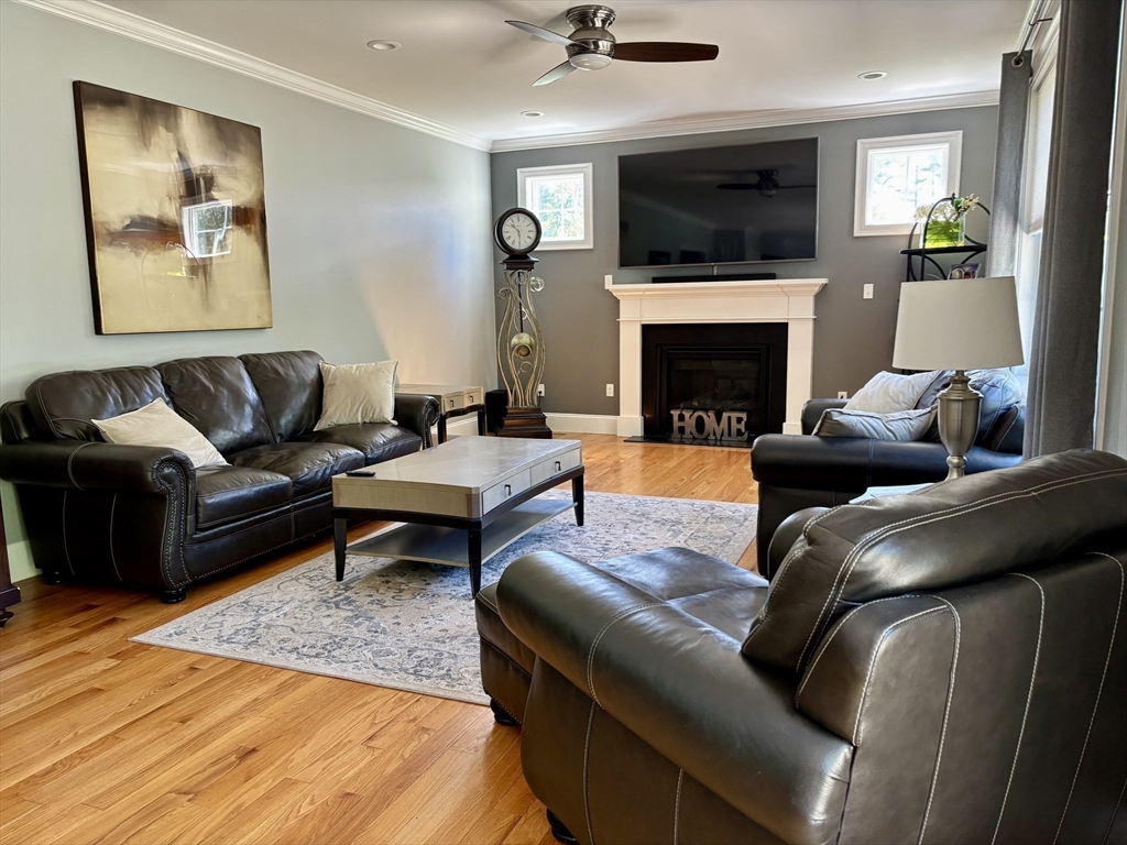 16 Perry Road Boylston, MA 01505 - Photo 4 of 24 Gallery Image 4