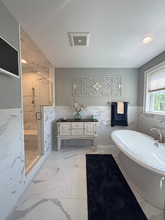 16 Perry Road Boylston, MA 01505 - Photo 8 of 24 Gallery Image 8