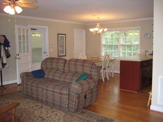 109 Longmeadow Road Taylors, SC 29687 - Photo 2 of 16 Gallery Image 2