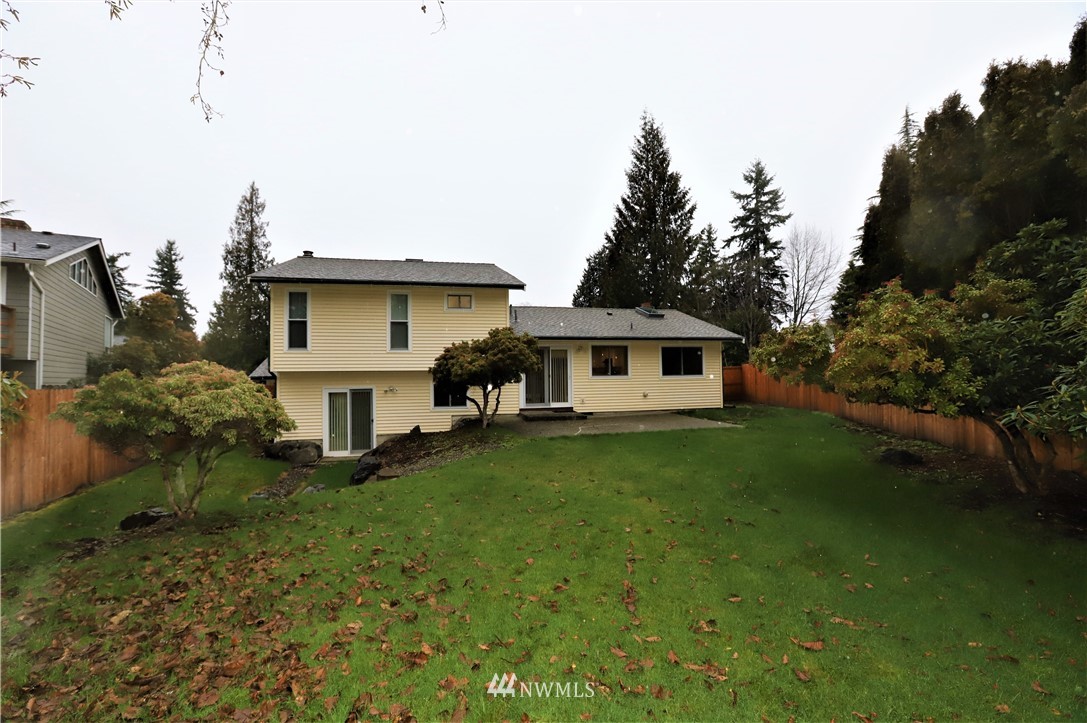 18304 108th Place Southeast Renton, WA 98055 - Photo 3 of 30 Gallery Image 3