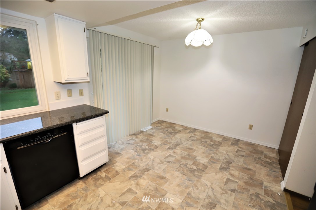 18304 108th Place Southeast Renton, WA 98055 - Photo 8 of 30 Gallery Image 8