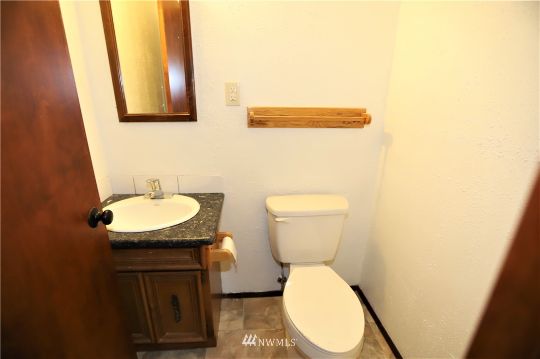 18304 108th Place Southeast Renton, WA 98055 - Photo 10 of 30 Gallery Image 10
