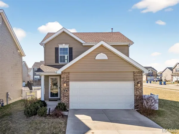 $317,500 | 345 Charlestowne Place Drive, St. Charles, MO 63301