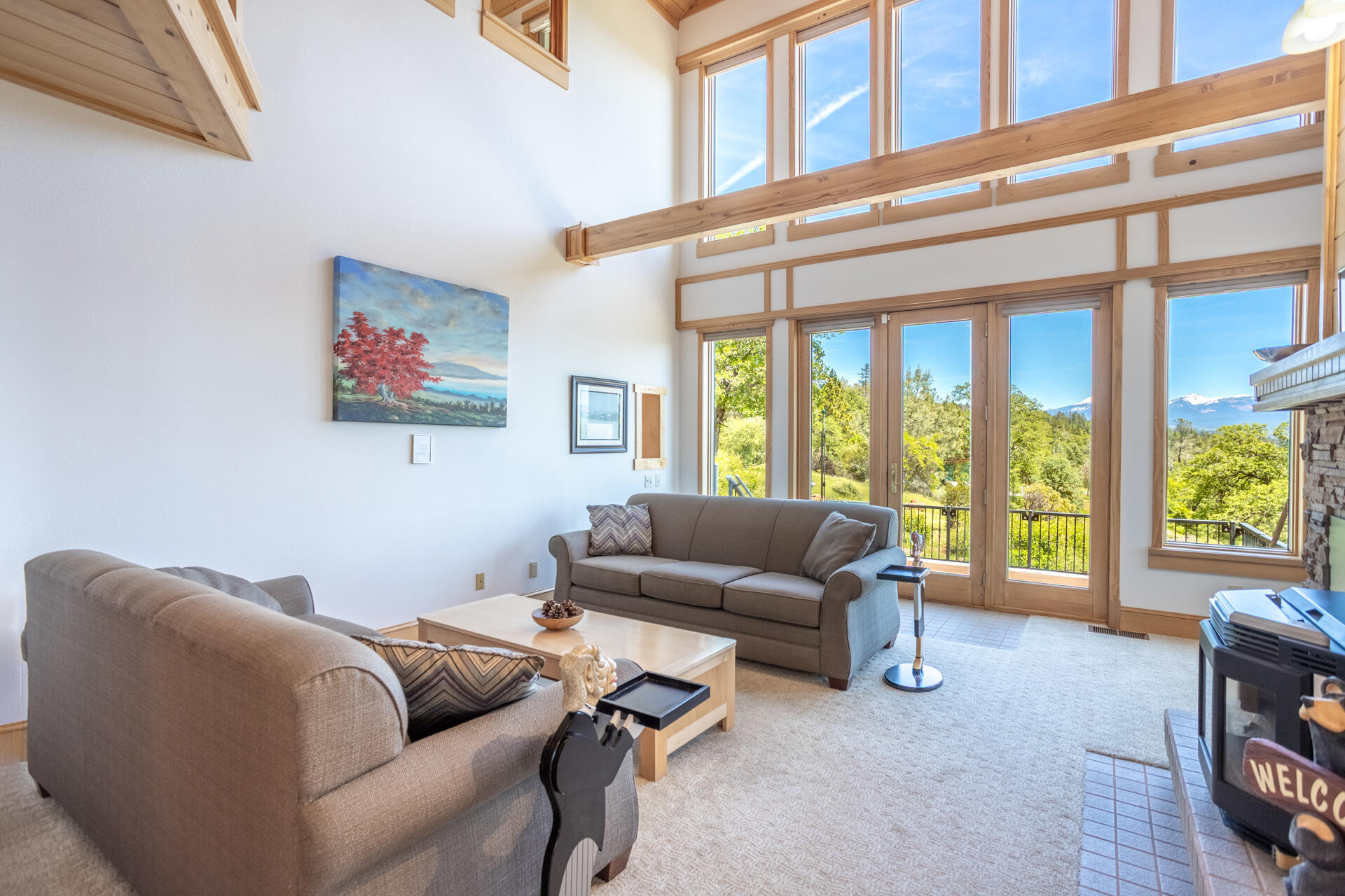 6360 Wilson Hill Road Shingletown, CA 96088 - Photo 5 of 79 Living Room